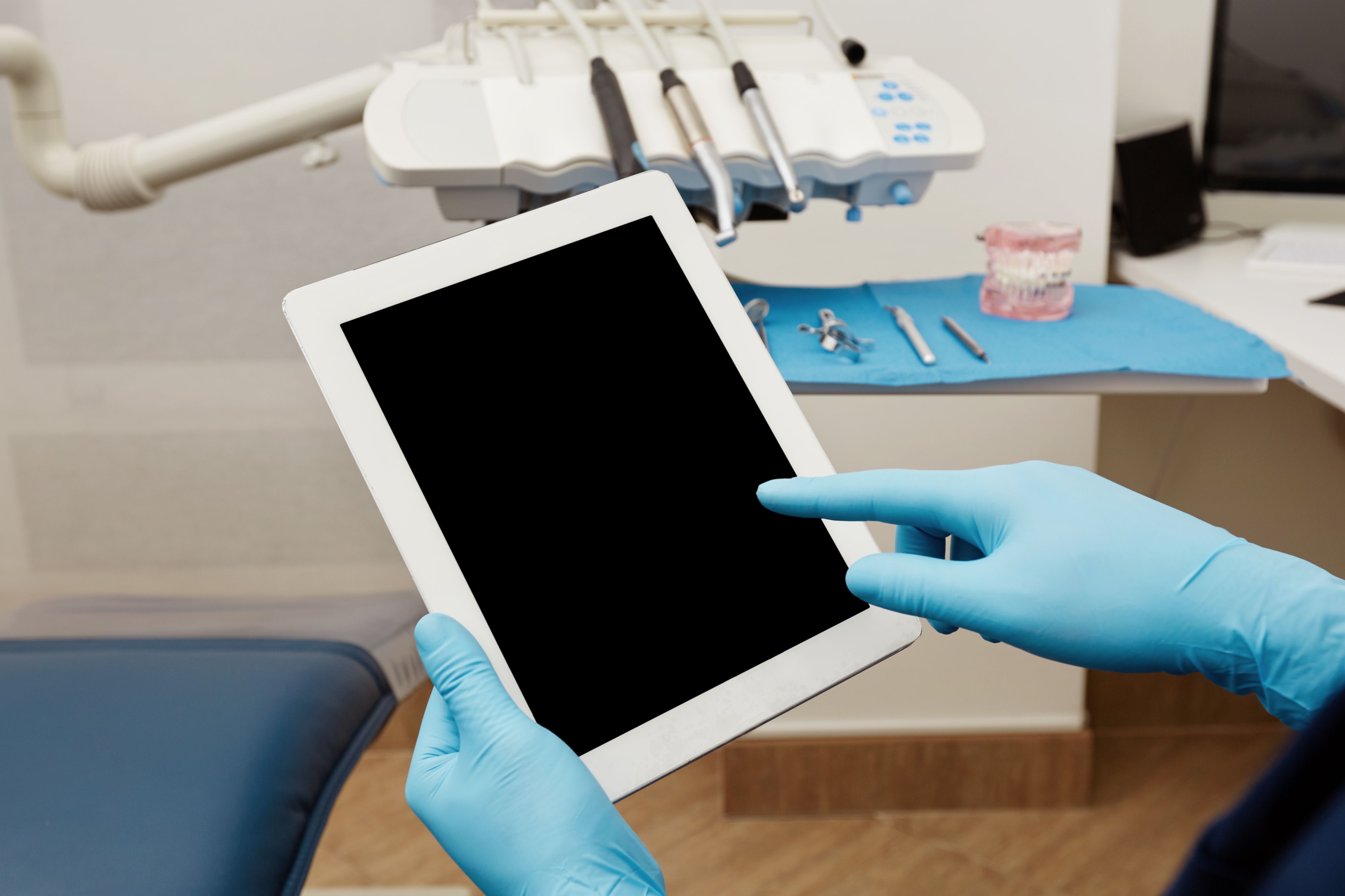 two-dental-whitening-trays-box-it